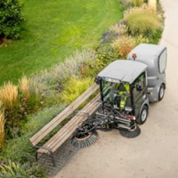 Bezchemická likvidace plevelů.  Ochrana infrastruktury i přírody zároveň